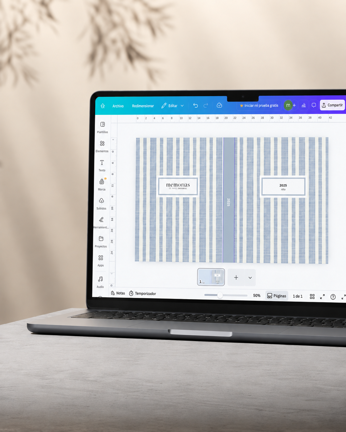 Plantilla photobook en Canva | Stripes Pattern